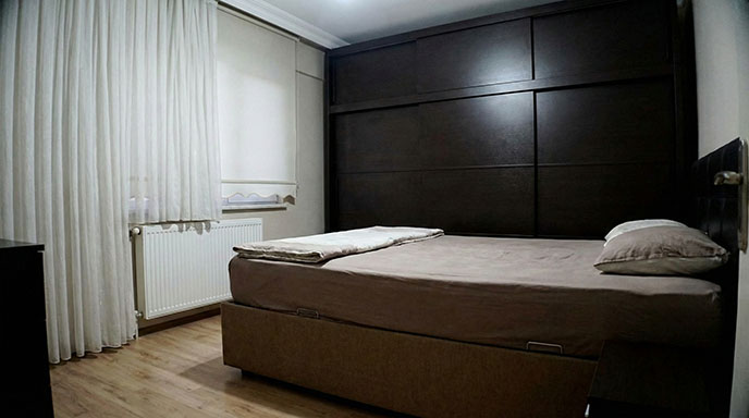 Önce - Şişli Yatak Odası Dolap Boyama